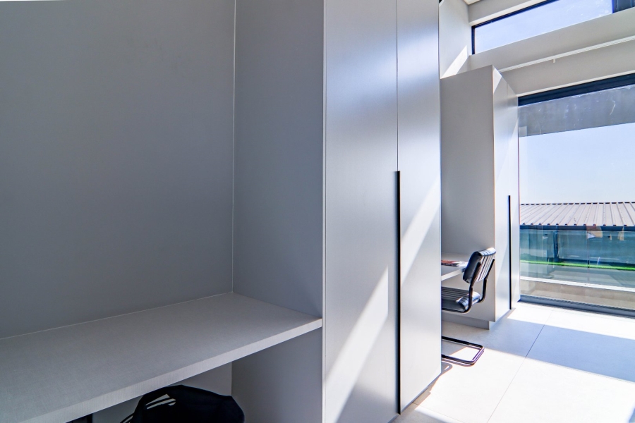 4 Bedroom Property for Sale in Helderfontein Estate Gauteng