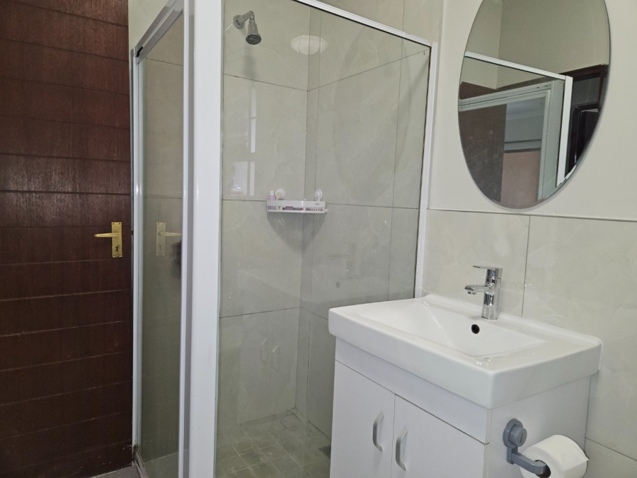 1 Bedroom Property for Sale in Douglasdale Gauteng