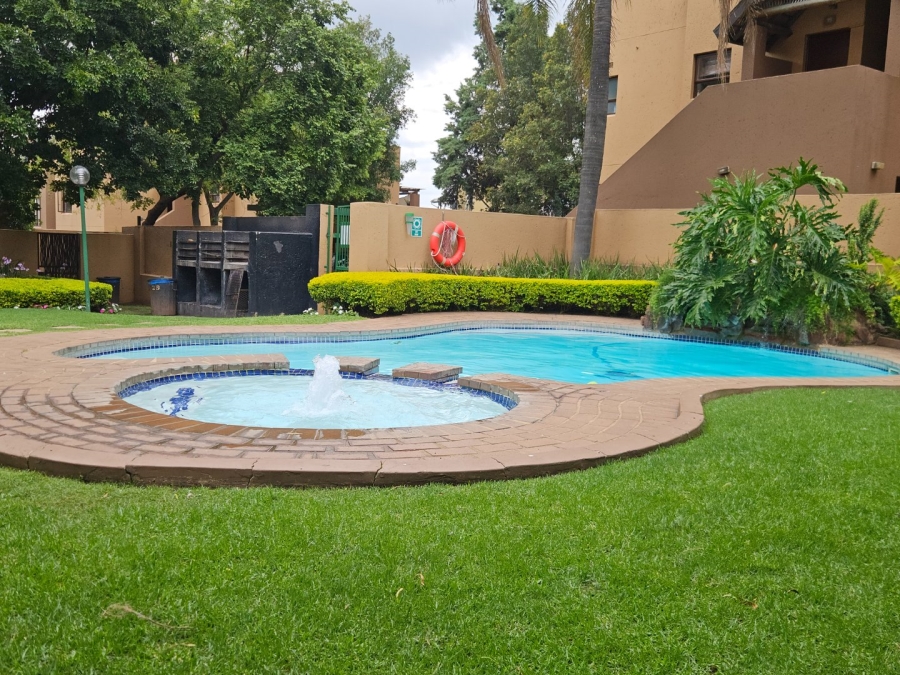 1 Bedroom Property for Sale in Douglasdale Gauteng