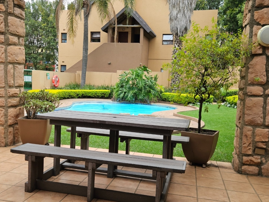 1 Bedroom Property for Sale in Douglasdale Gauteng