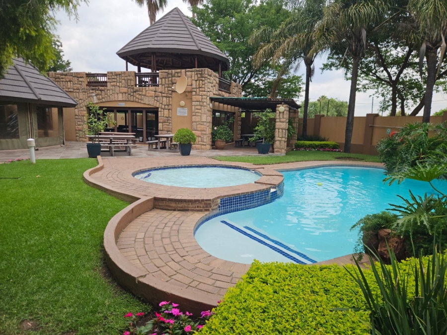 1 Bedroom Property for Sale in Douglasdale Gauteng