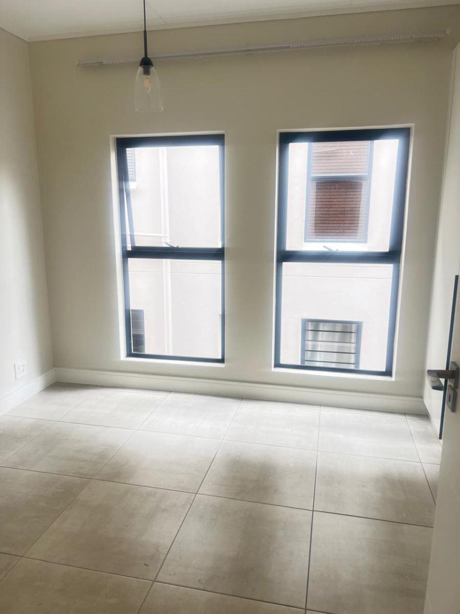 To Let 3 Bedroom Property for Rent in The Polofields Gauteng