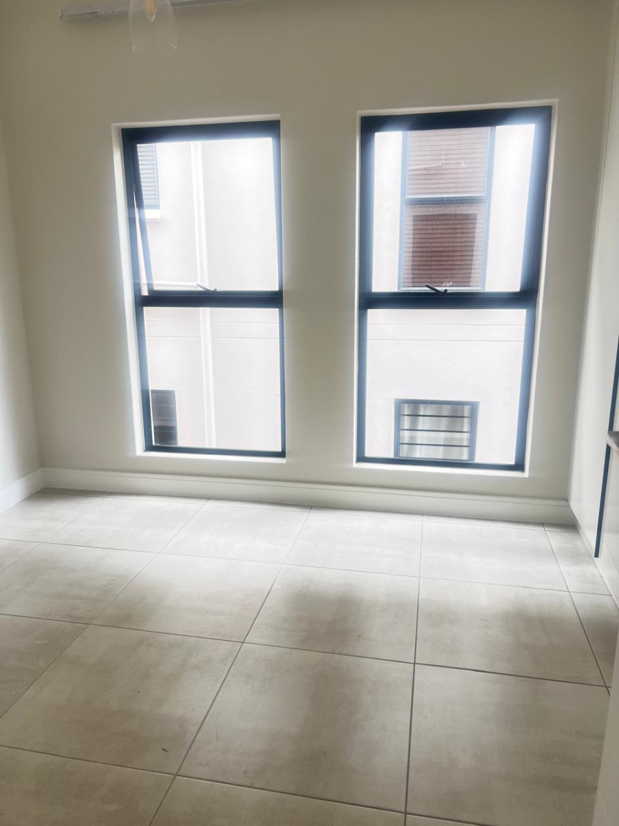 To Let 3 Bedroom Property for Rent in The Polofields Gauteng