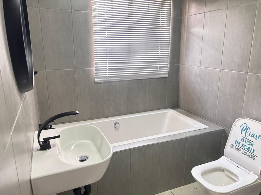 3 Bedroom Property for Sale in Equestria Gauteng