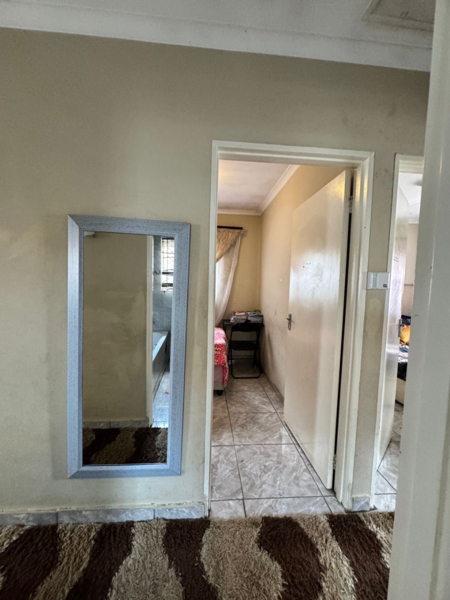 3 Bedroom Property for Sale in Clayville Gauteng