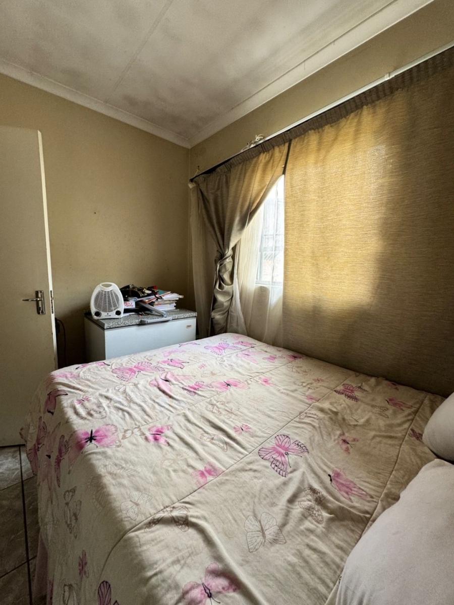 3 Bedroom Property for Sale in Clayville Gauteng