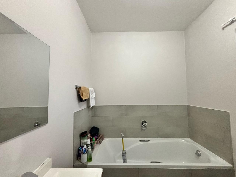 To Let 1 Bedroom Property for Rent in Shere Gauteng