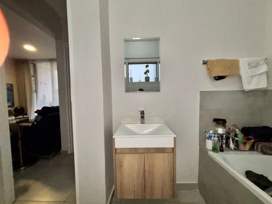 To Let 1 Bedroom Property for Rent in Shere Gauteng