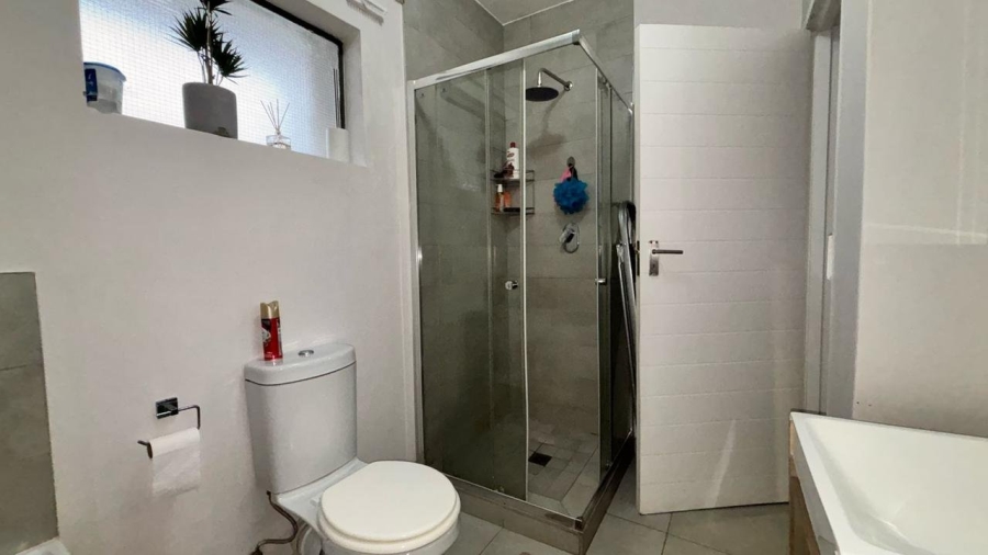 To Let 1 Bedroom Property for Rent in Shere Gauteng