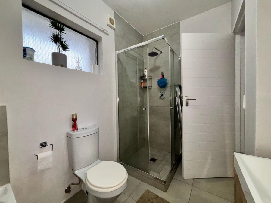 To Let 1 Bedroom Property for Rent in Shere Gauteng