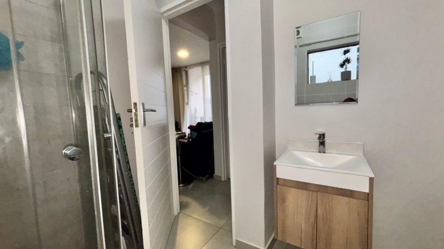 To Let 1 Bedroom Property for Rent in Shere Gauteng