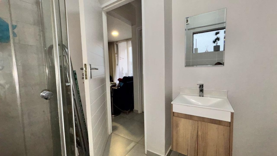 To Let 1 Bedroom Property for Rent in Shere Gauteng