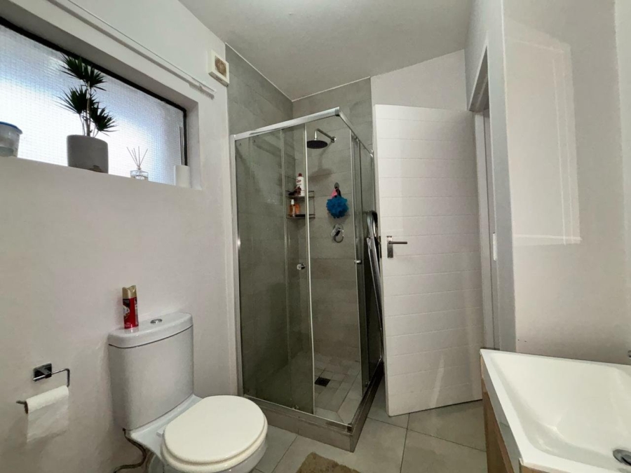 To Let 1 Bedroom Property for Rent in Shere Gauteng