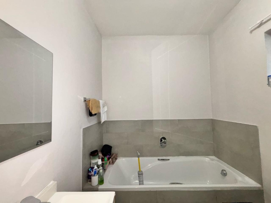 To Let 1 Bedroom Property for Rent in Shere Gauteng