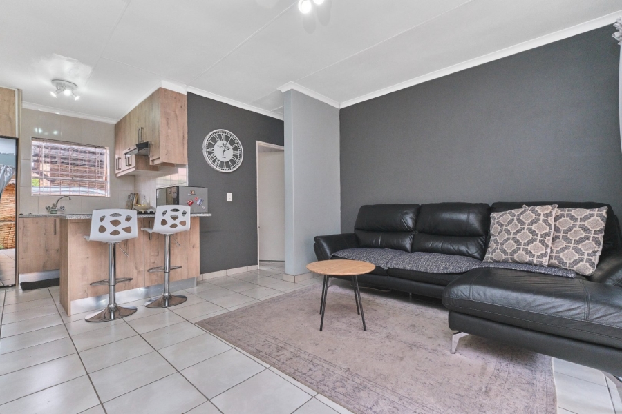 2 Bedroom Property for Sale in Honeydew Ridge Gauteng