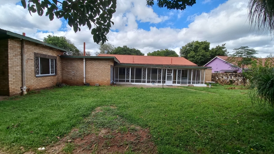 To Let 5 Bedroom Property for Rent in Valhalla Gauteng