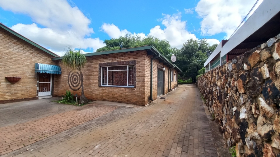 To Let 5 Bedroom Property for Rent in Valhalla Gauteng