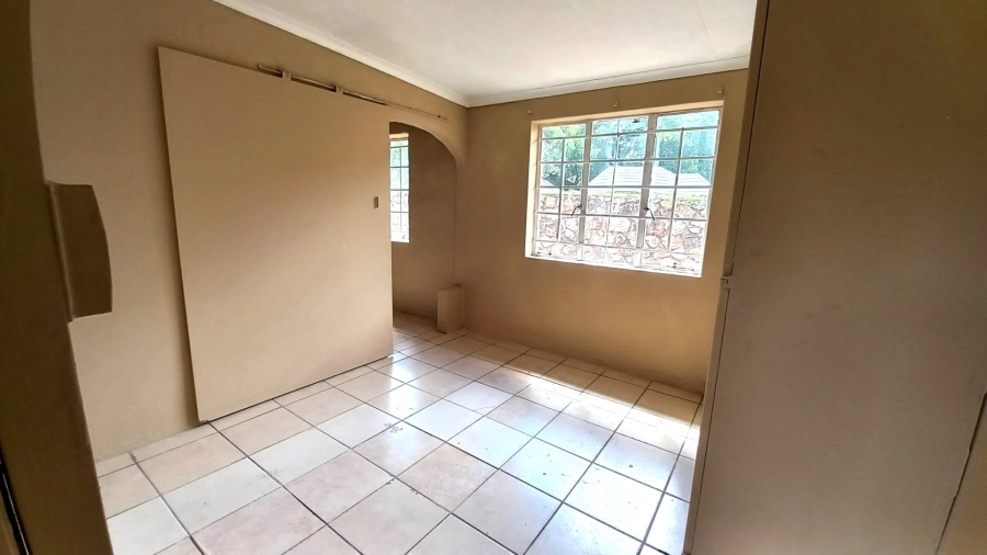 To Let 5 Bedroom Property for Rent in Valhalla Gauteng