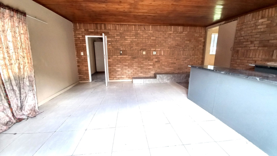 To Let 5 Bedroom Property for Rent in Valhalla Gauteng