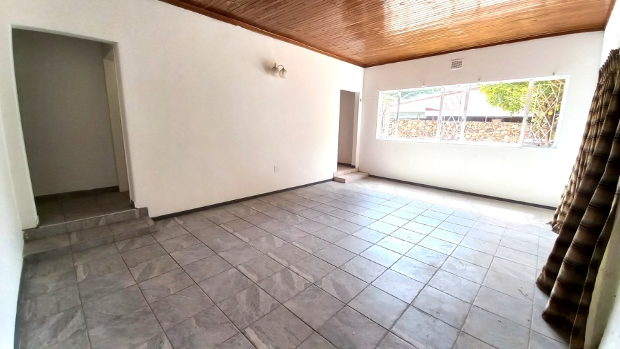 To Let 5 Bedroom Property for Rent in Valhalla Gauteng