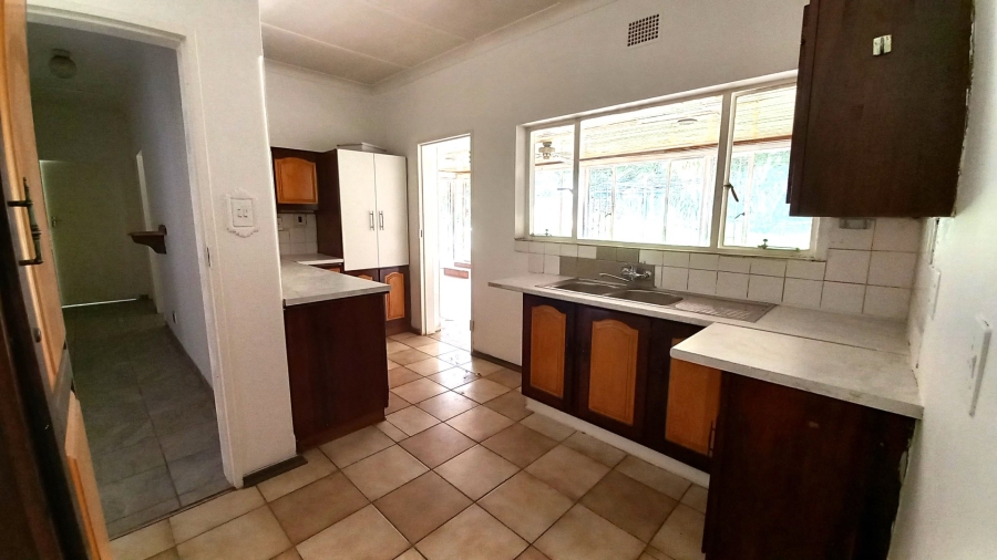 To Let 5 Bedroom Property for Rent in Valhalla Gauteng