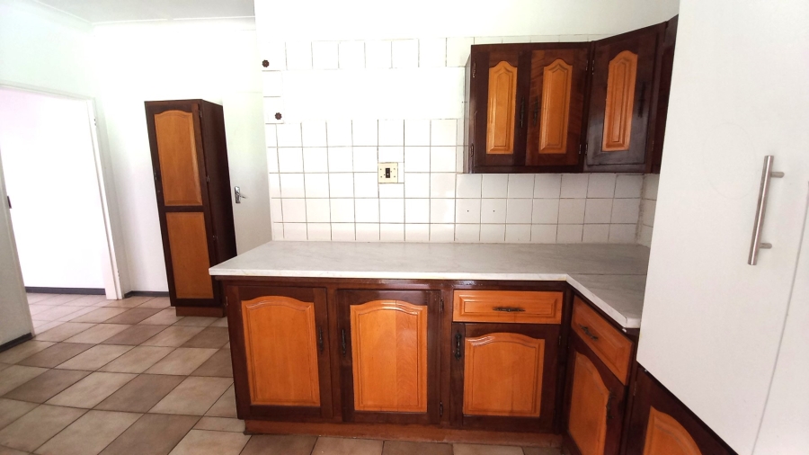 To Let 5 Bedroom Property for Rent in Valhalla Gauteng