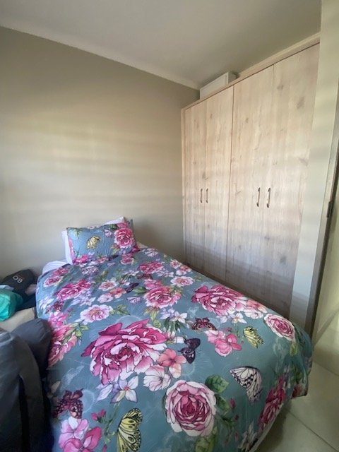  Bedroom Property for Sale in Rooihuiskraal North Gauteng