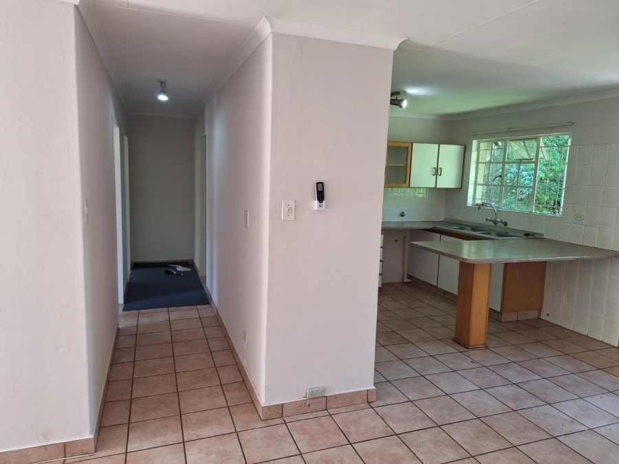 To Let 2 Bedroom Property for Rent in Faerie Glen Gauteng