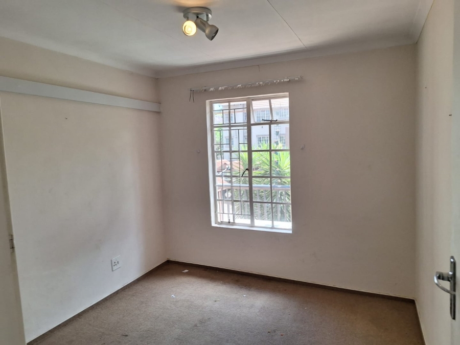 To Let 2 Bedroom Property for Rent in Faerie Glen Gauteng