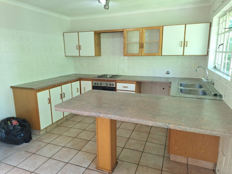 To Let 2 Bedroom Property for Rent in Faerie Glen Gauteng