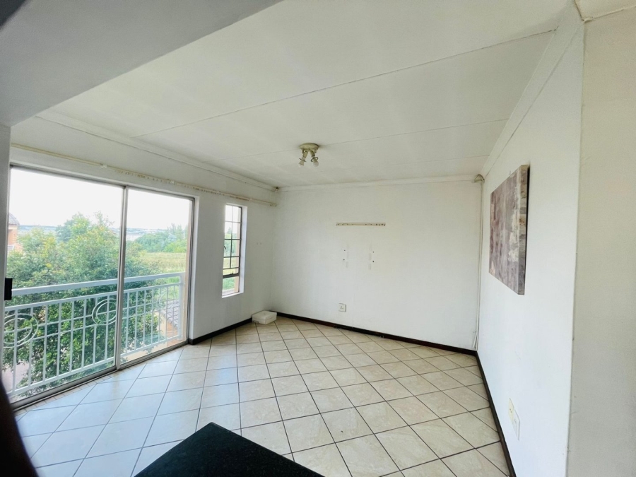 To Let  Bedroom Property for Rent in Erand Gardens Gauteng