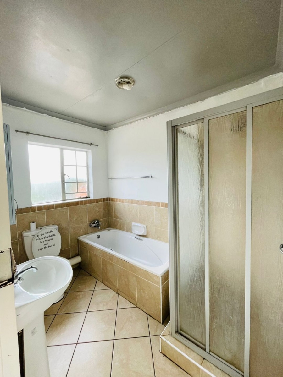To Let  Bedroom Property for Rent in Erand Gardens Gauteng