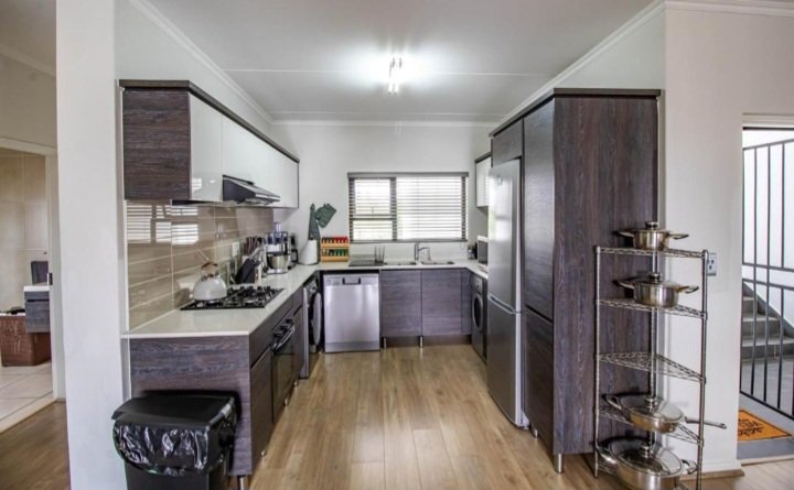 2 Bedroom Property for Sale in Greenstone Hill Gauteng