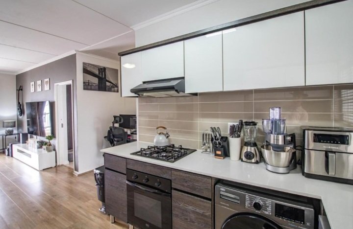 2 Bedroom Property for Sale in Greenstone Hill Gauteng