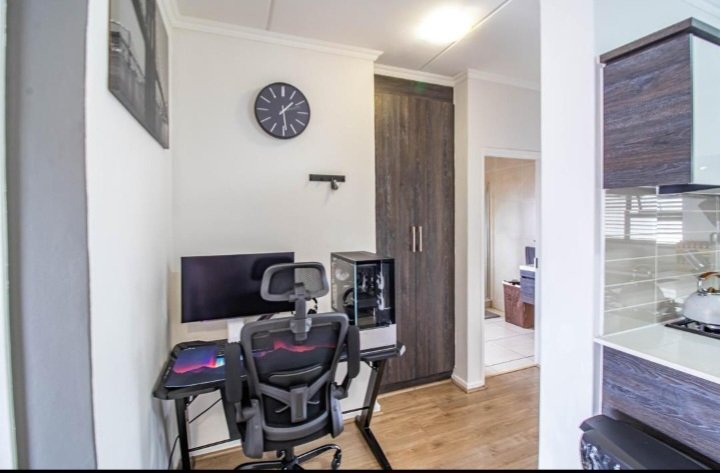 2 Bedroom Property for Sale in Greenstone Hill Gauteng