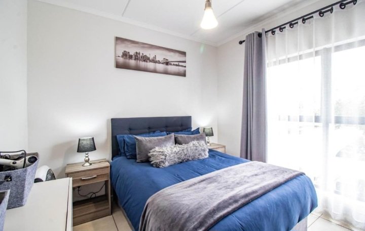 2 Bedroom Property for Sale in Greenstone Hill Gauteng