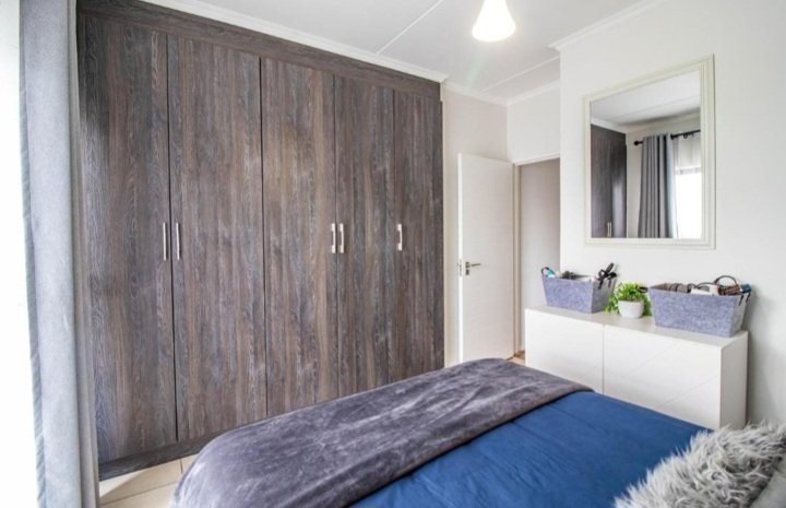 2 Bedroom Property for Sale in Greenstone Hill Gauteng