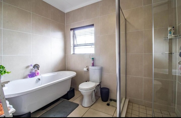 2 Bedroom Property for Sale in Greenstone Hill Gauteng