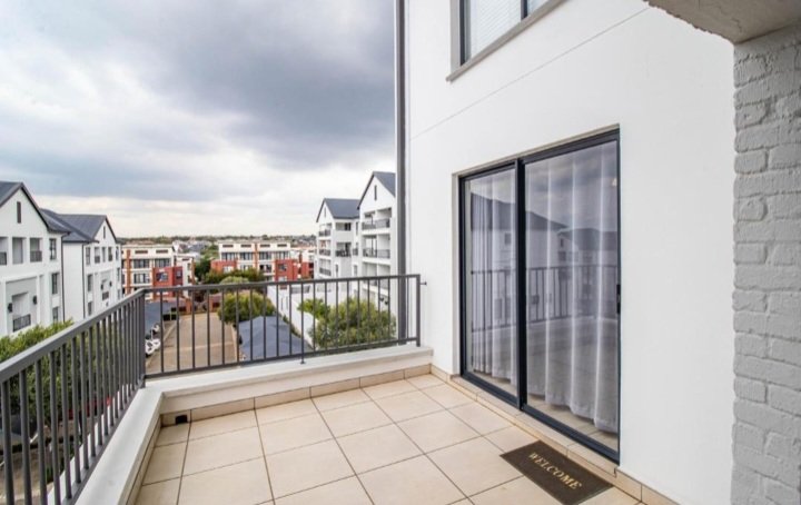 2 Bedroom Property for Sale in Greenstone Hill Gauteng