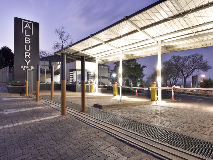 To Let commercial Property for Rent in Dunkeld West Gauteng