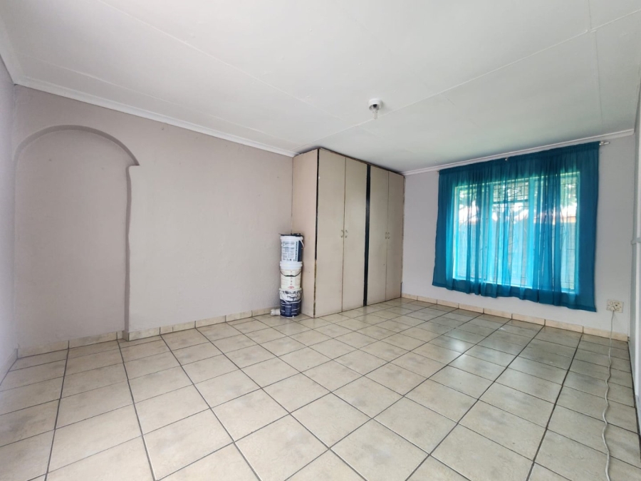 To Let 1 Bedroom Property for Rent in Jan Niemand Park Gauteng