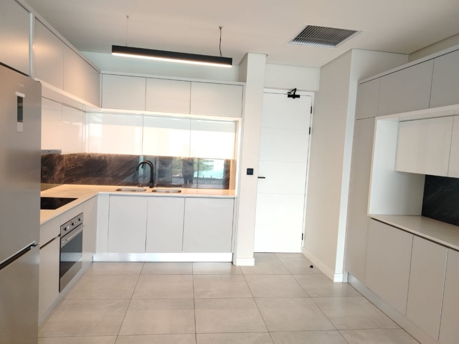 To Let 2 Bedroom Property for Rent in Waterfall Gauteng