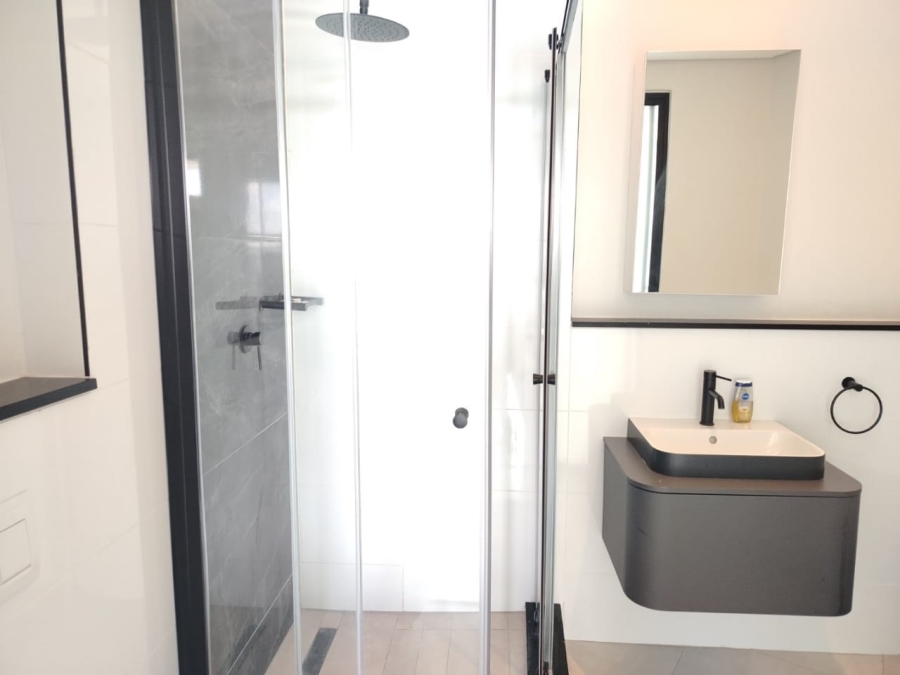 To Let 2 Bedroom Property for Rent in Waterfall Gauteng