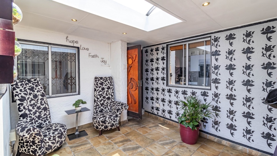 4 Bedroom Property for Sale in Brackendowns Gauteng