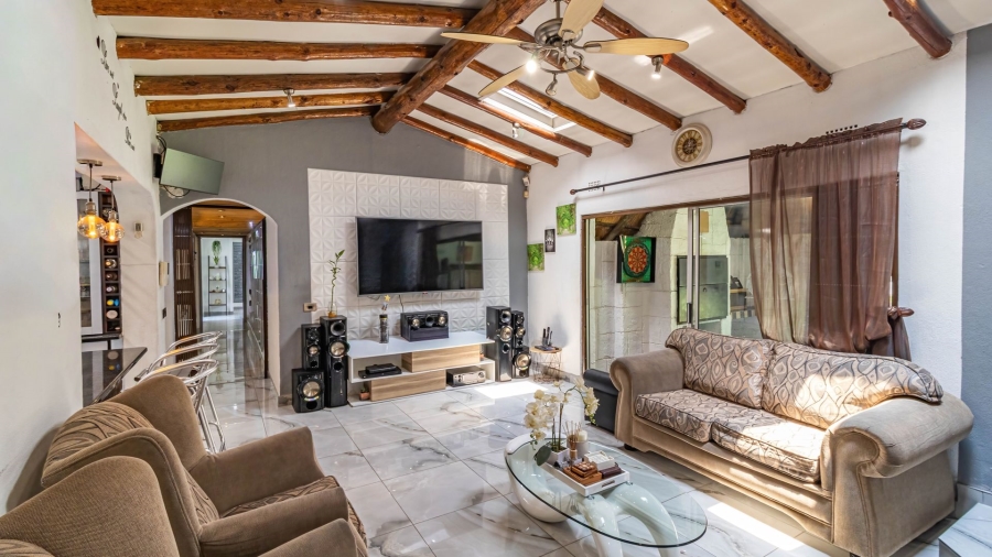 4 Bedroom Property for Sale in Brackendowns Gauteng