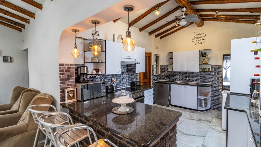 4 Bedroom Property for Sale in Brackendowns Gauteng