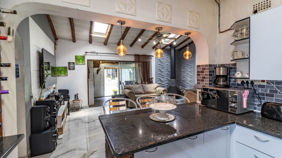 4 Bedroom Property for Sale in Brackendowns Gauteng