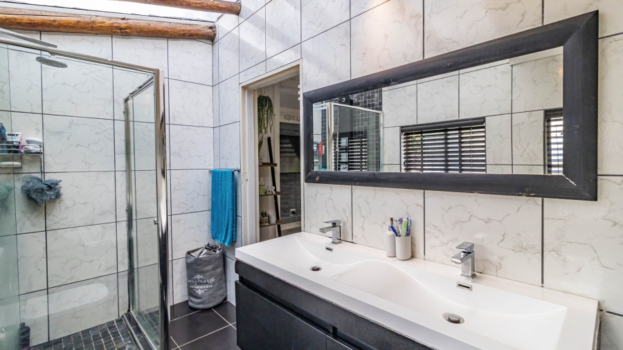 4 Bedroom Property for Sale in Brackendowns Gauteng