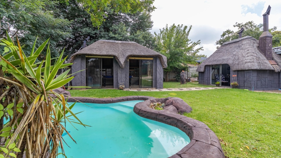 4 Bedroom Property for Sale in Brackendowns Gauteng