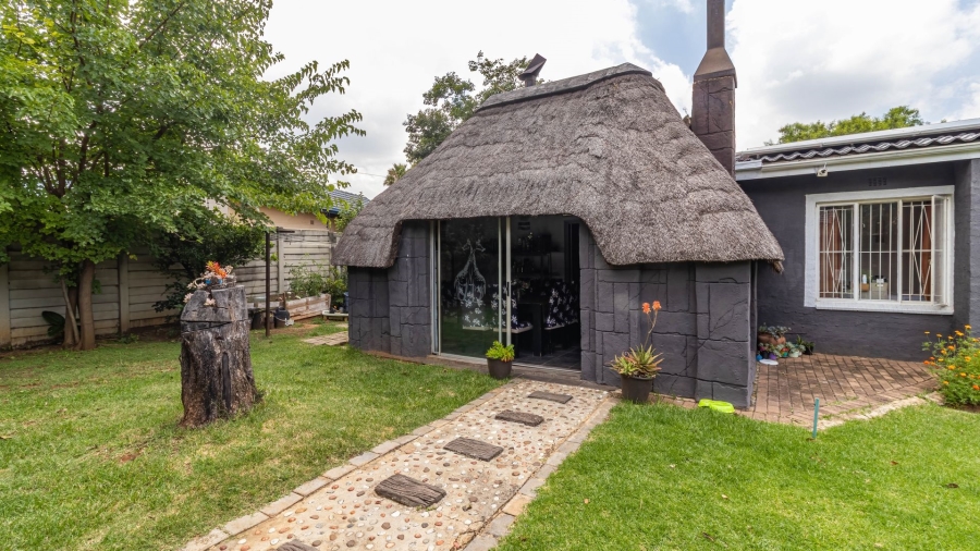 4 Bedroom Property for Sale in Brackendowns Gauteng